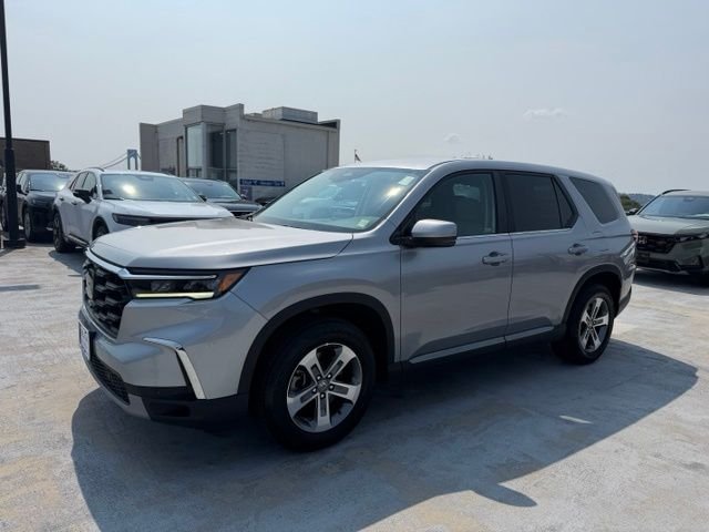 Used 2023 Gray Honda EX-L image 3