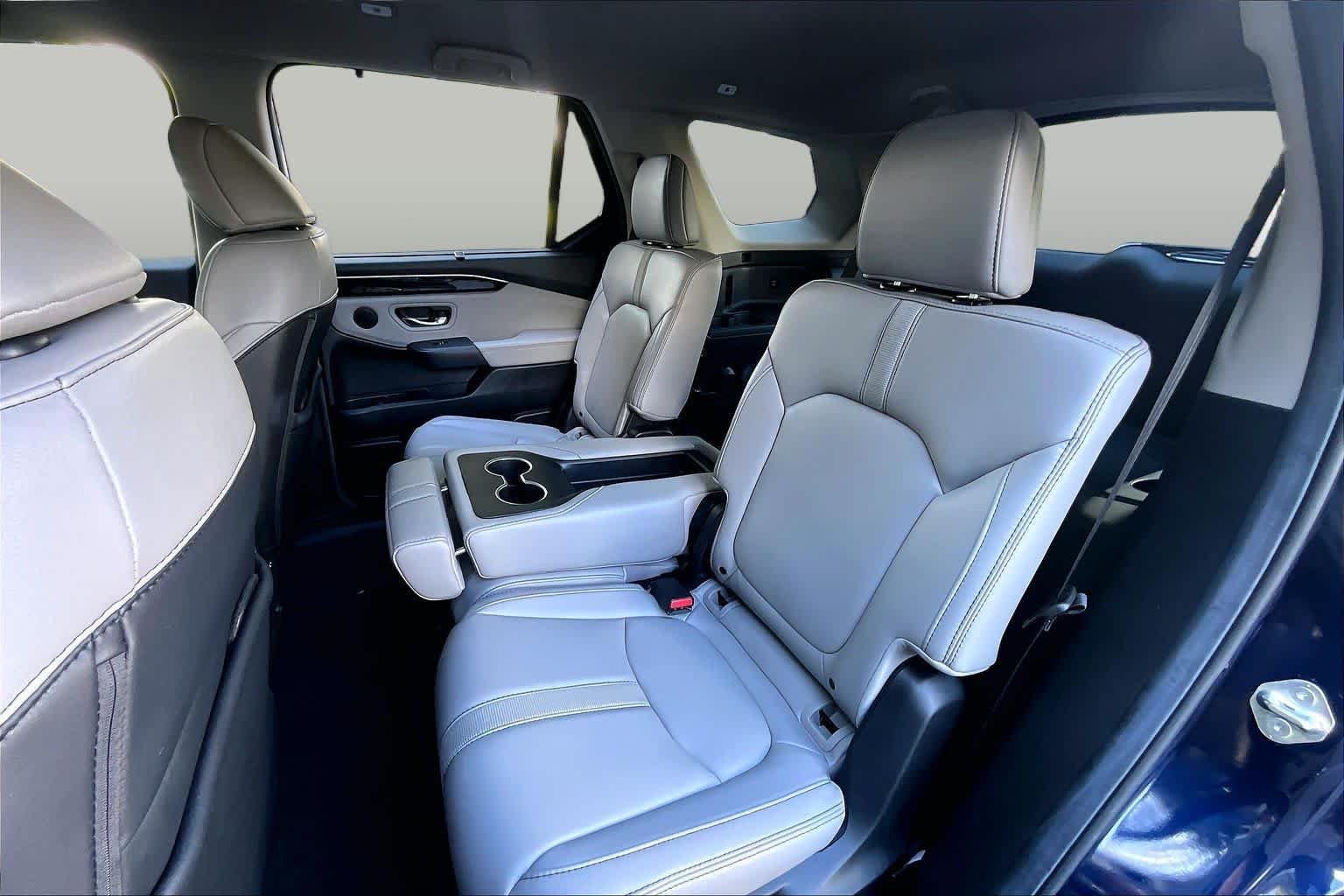 Used 2025 Obsidian Blue Pearl Honda EX-L image 18