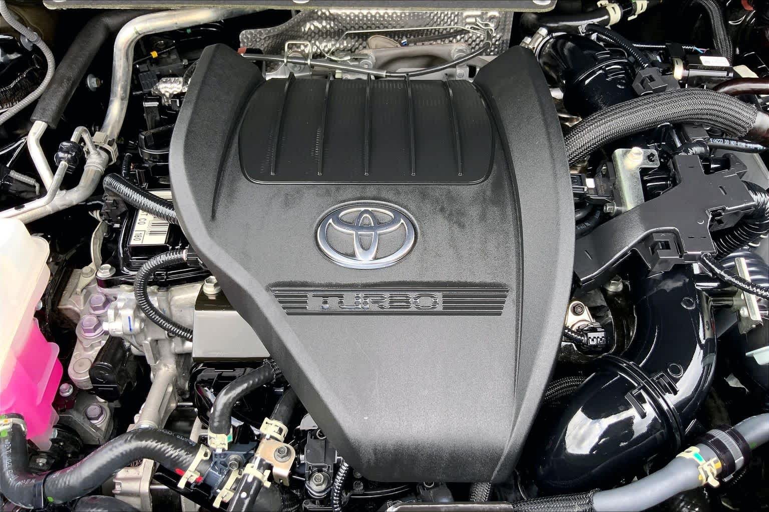 Used 2025 Midnight Black Metallic Toyota XLE image 32