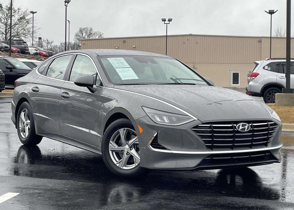 2023 Hyundai Sonata SE's photo