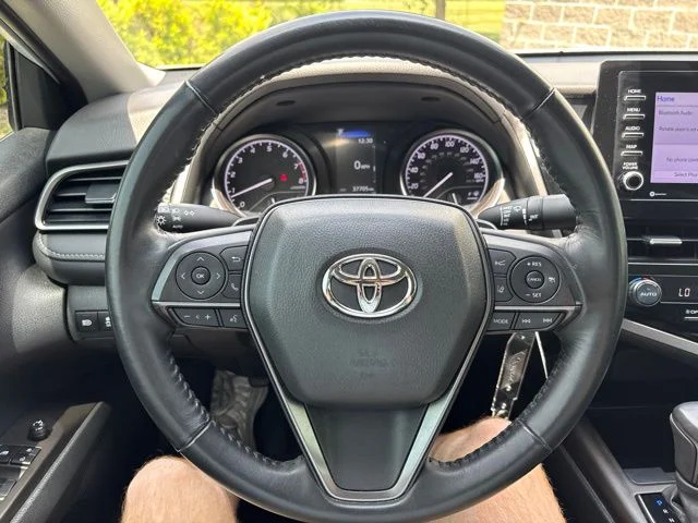 Used 2023 White Toyota SE image 17