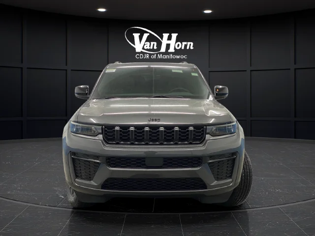 New 2026 Baltic Gray Metallic Clear-Coat Exterior Paint Jeep Altitude image 12