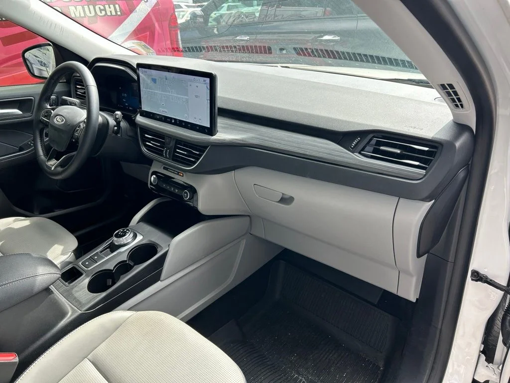 Certified Used 2023 Star White Ford Platinum image 42