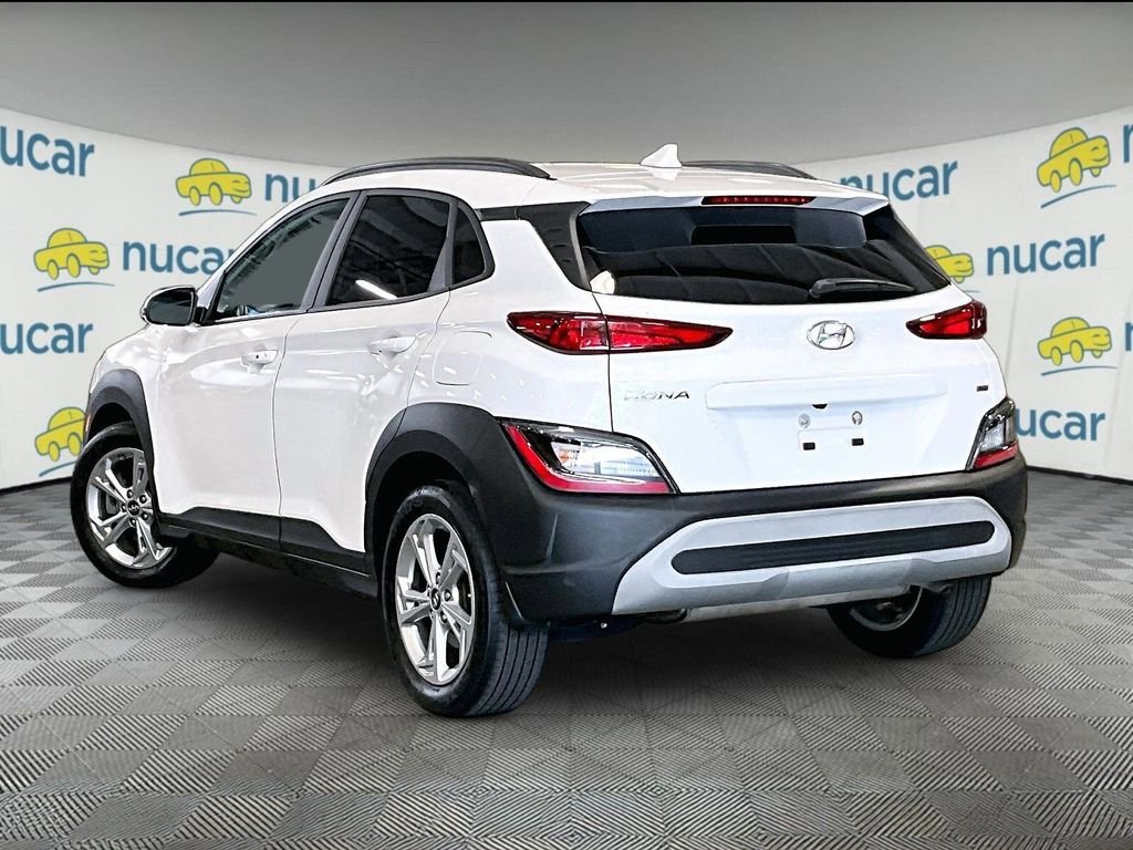Used 2022 White Hyundai SEL image 4