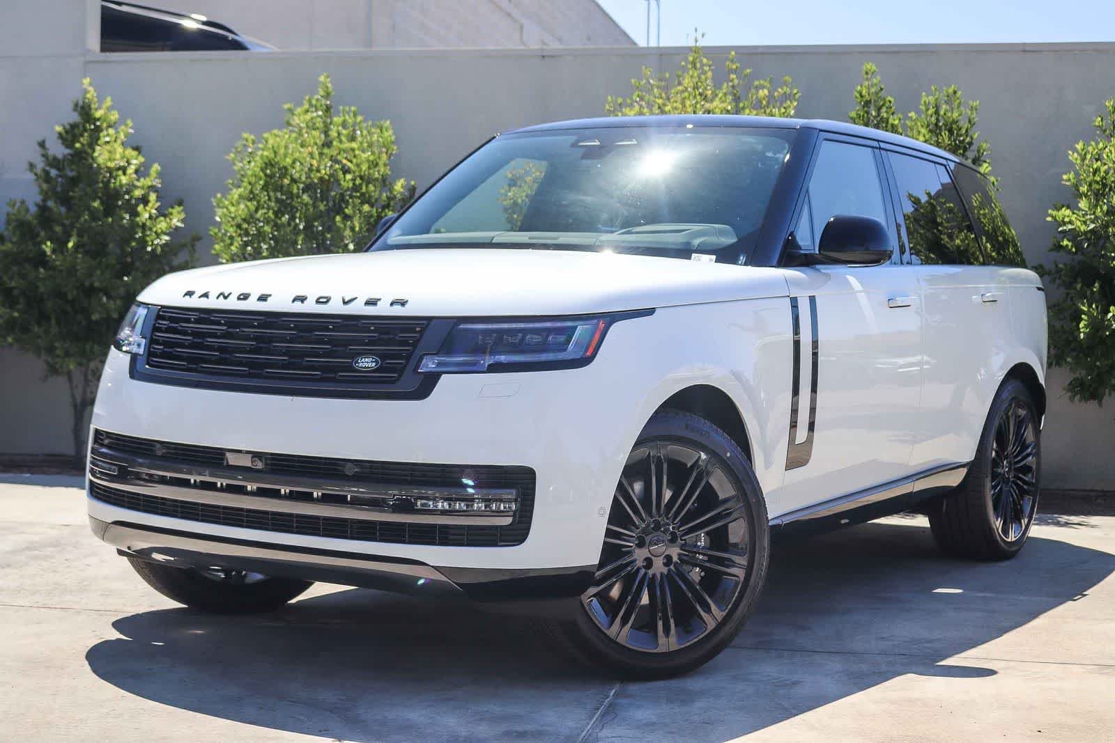 2026 Land Rover Range Rover SE