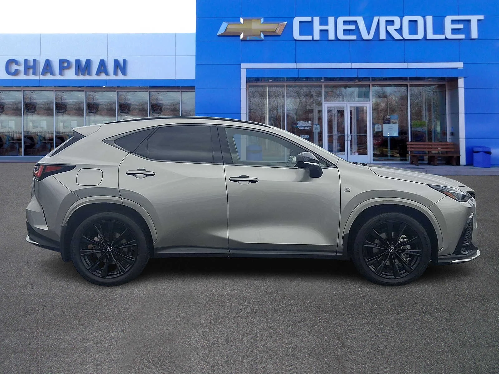 Used 2024  Lexus NX 450h+ F SPORT Handling image 7
