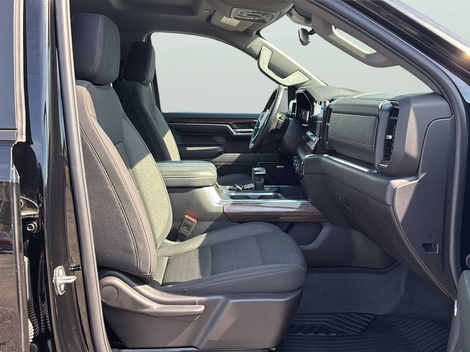 2024 Chevrolet Silverado 1500 RST - Photo 30