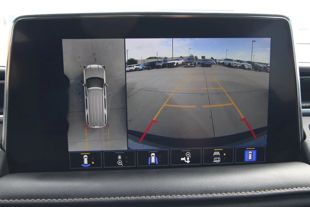 Used 2022 Gray GMC SLT image 15