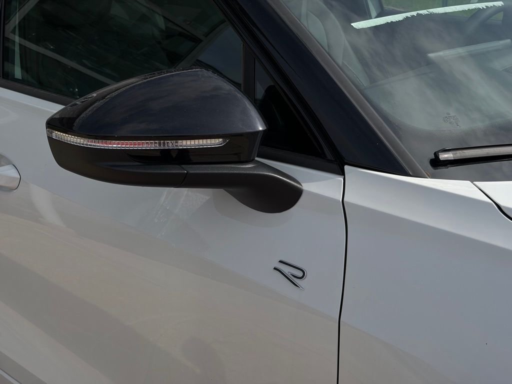 New 2026 Opal White W/Deep Black Roof Volkswagen 2.0T SE R-Line Black image 8