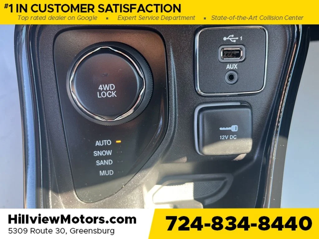 Used 2019 Olive Green Pearlcoat Jeep Limited image 25
