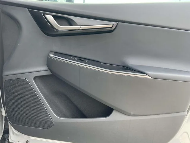 New 2026 Gray Kia Wind image 12