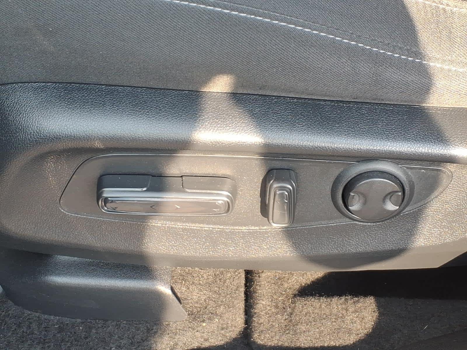 2024 Honda CR-V EX - Photo 11