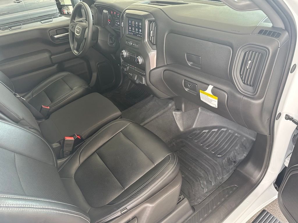 Used 2025 White GMC Pro image 29