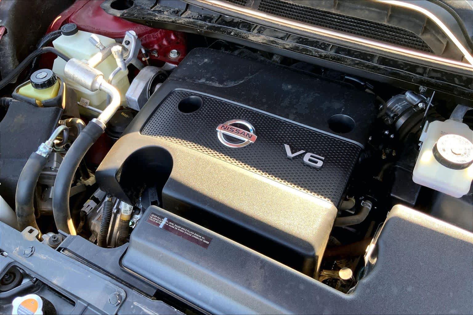 Used 2022 Scarlet Ember Tintcoat Nissan Platinum image 32