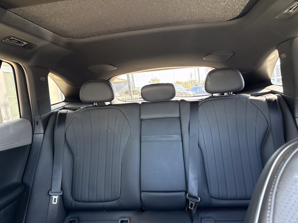 Certified Used 2023 White Mercedes-Benz 500 SUV image 9