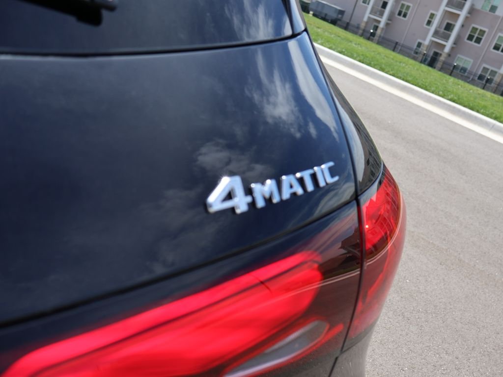 New 2026 Black Mercedes-Benz GLC 300 image 15