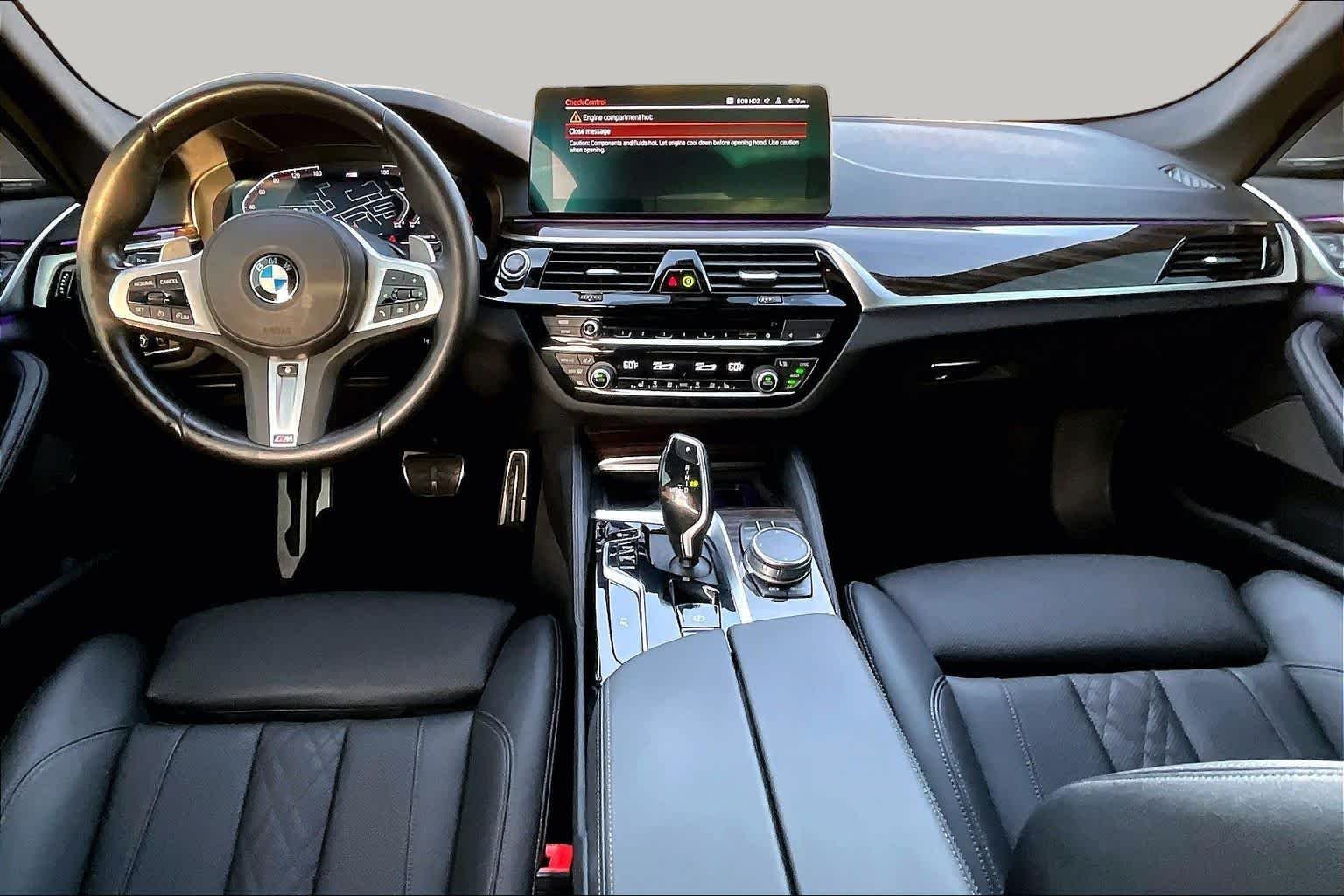 Used 2022 Black Sapphire Metallic BMW 540i image 15