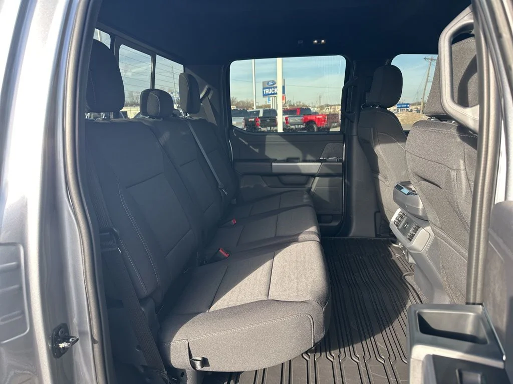New 2025 Iconic Silver Metallic Ford XLT image 22