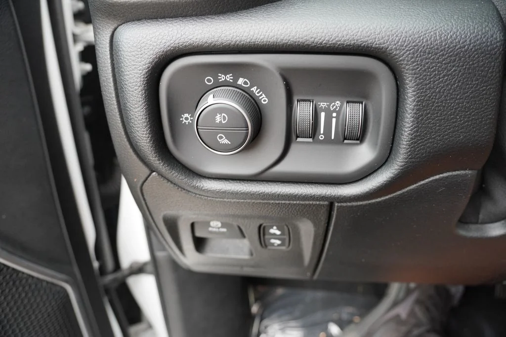 Used 2021 Bright White Clearcoat Ram Laramie image 24