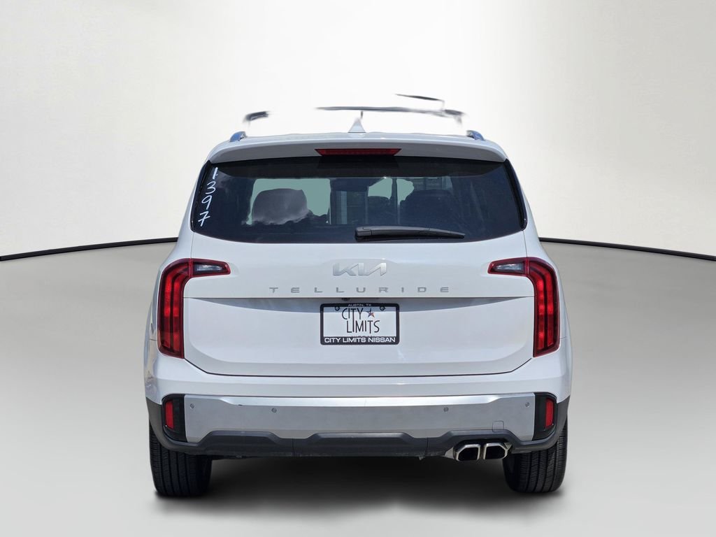 Used 2024 White Kia S image 6
