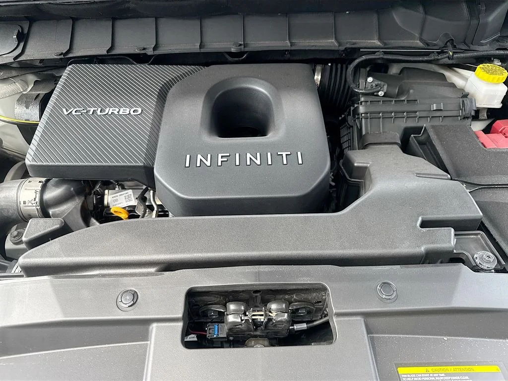 Certified Used 2026 White INFINITI LUXE image 34