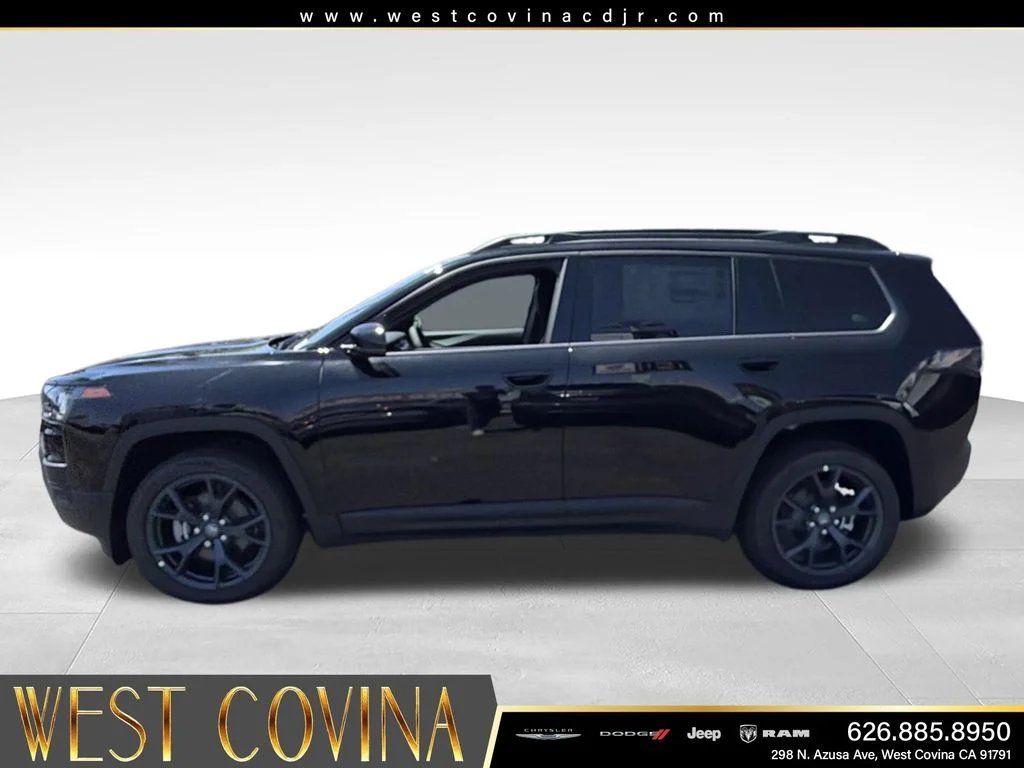 New 2026 Diamond Black Crystal Pearlcoat Jeep  image 12