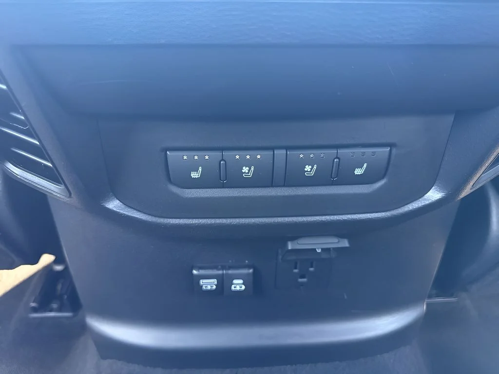 Used 2026  Toyota Platinum image 14