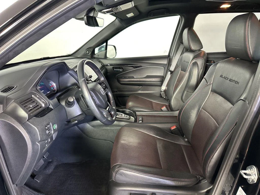 Used 2022 Crystal Black Pearl Honda Black Edition image 12