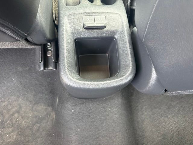 Used 2020 White Nissan SR image 28