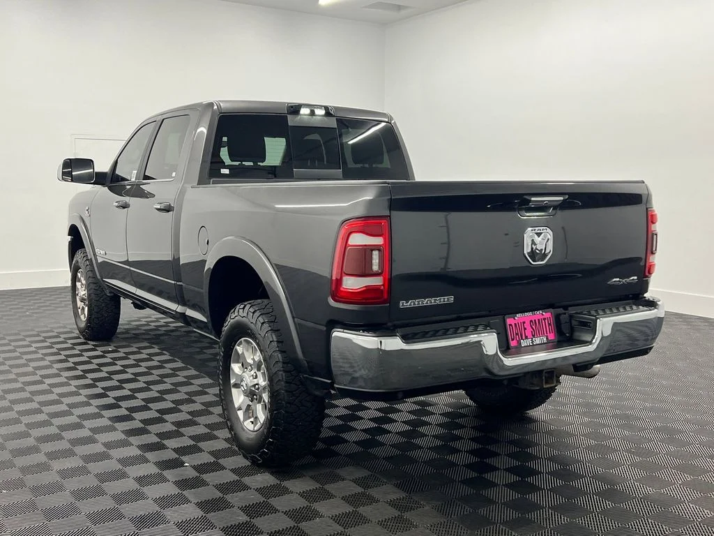 Used 2022 Granite Crystal Metallic Clearcoat Ram Laramie image 3
