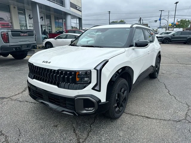 New 2027 Snow White Pearl Kia X-Line S image 11
