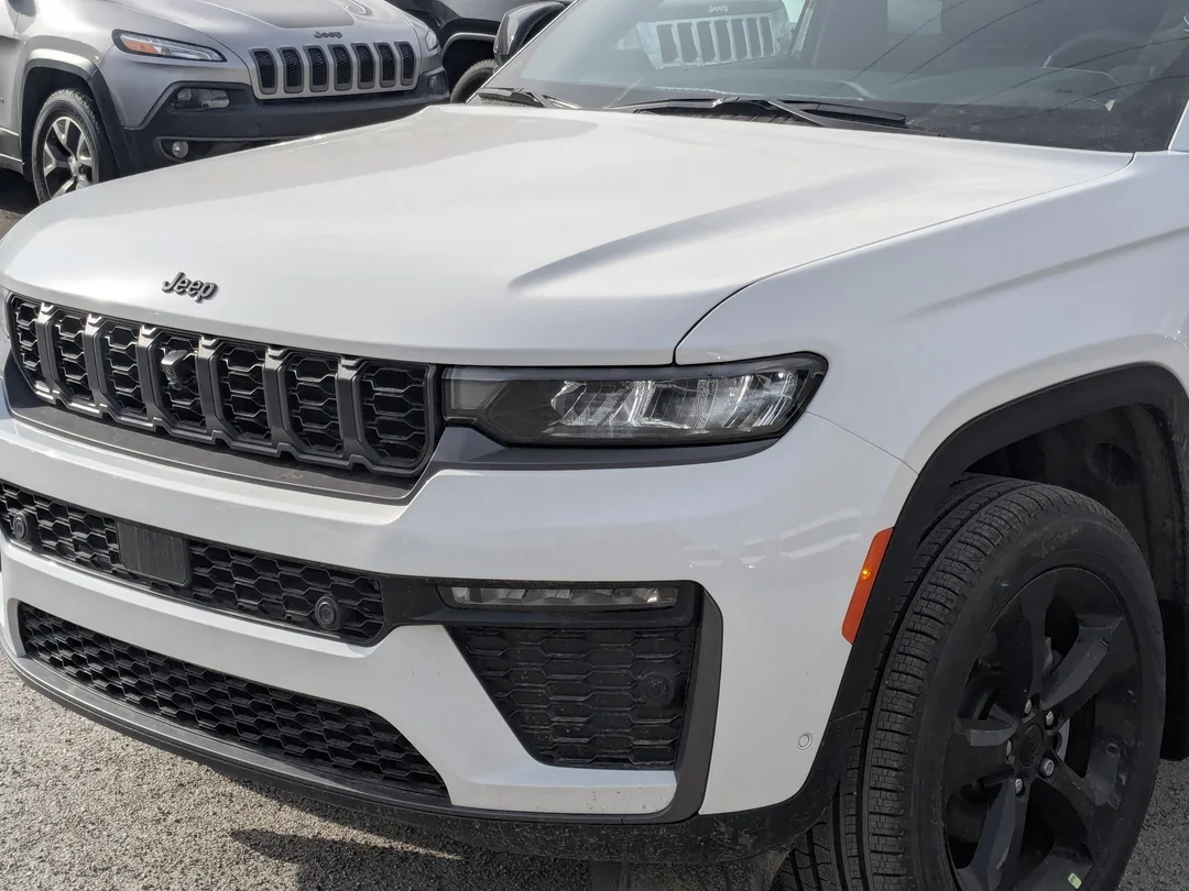 New 2026 White Jeep Limited - - 4x4 - Ltd Altitude Pkg - Lux Tech Grp II - Pano Sunroof - 20 Black Wheels & More! image 9