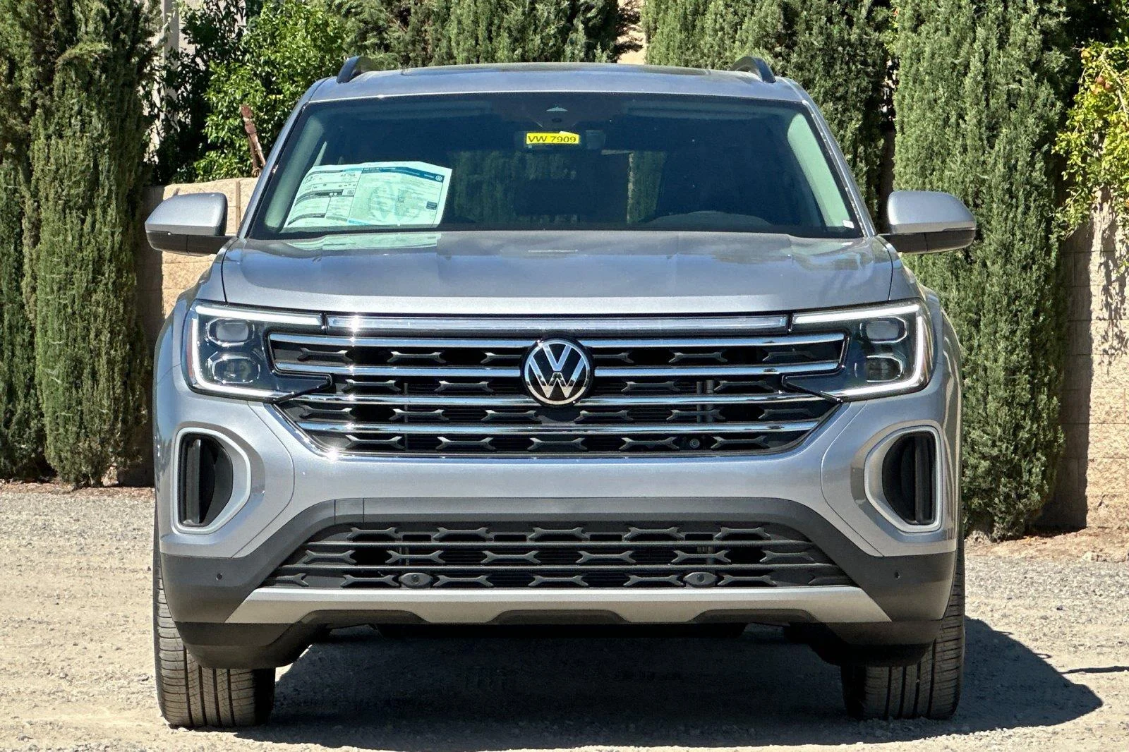 New 2026 Silver Mist Metallic Volkswagen 2.0T SE w/Technology image 9