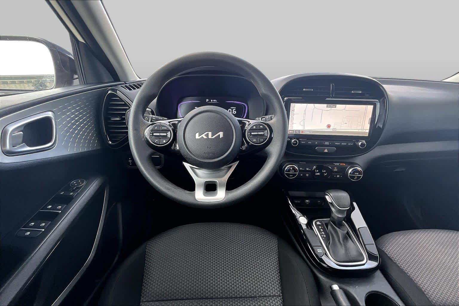 Used 2025 Clear White/Black Roof Kia S image 6