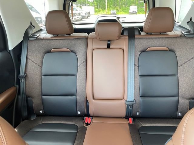 New 2026 Carbonized Gray Metallic Ford Outer Banks® image 41