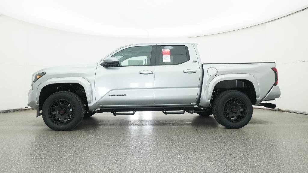 2026 Toyota Tacoma SR5 - Photo 17