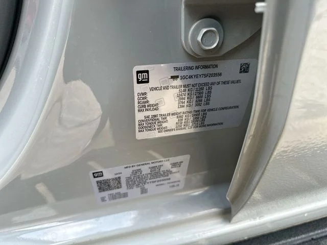 Used 2025 Gray Chevrolet ZR2 image 36