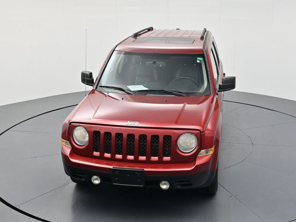 Used 2014 Deep Cherry Red Crystal Pearlcoat Jeep Latitude image 35