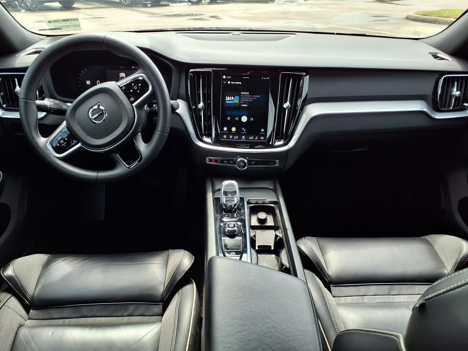 2024 Volvo S60 Plus Black Edition - 10