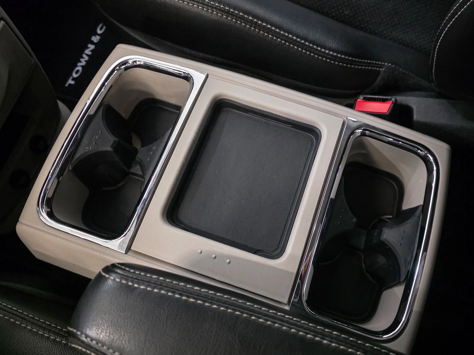Used 2013 Black Chrysler Touring-L image 30