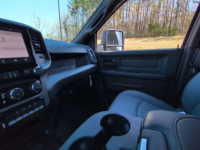 2026 RAM 3500 Tradesman - Photo 11