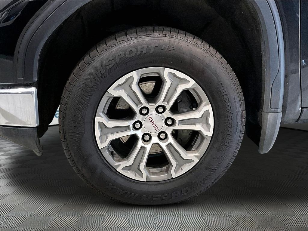 Used 2024 Black GMC SLT image 28