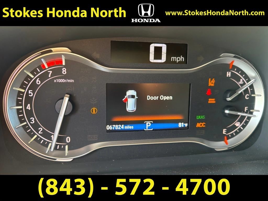 Used 2017  Honda Touring image 6