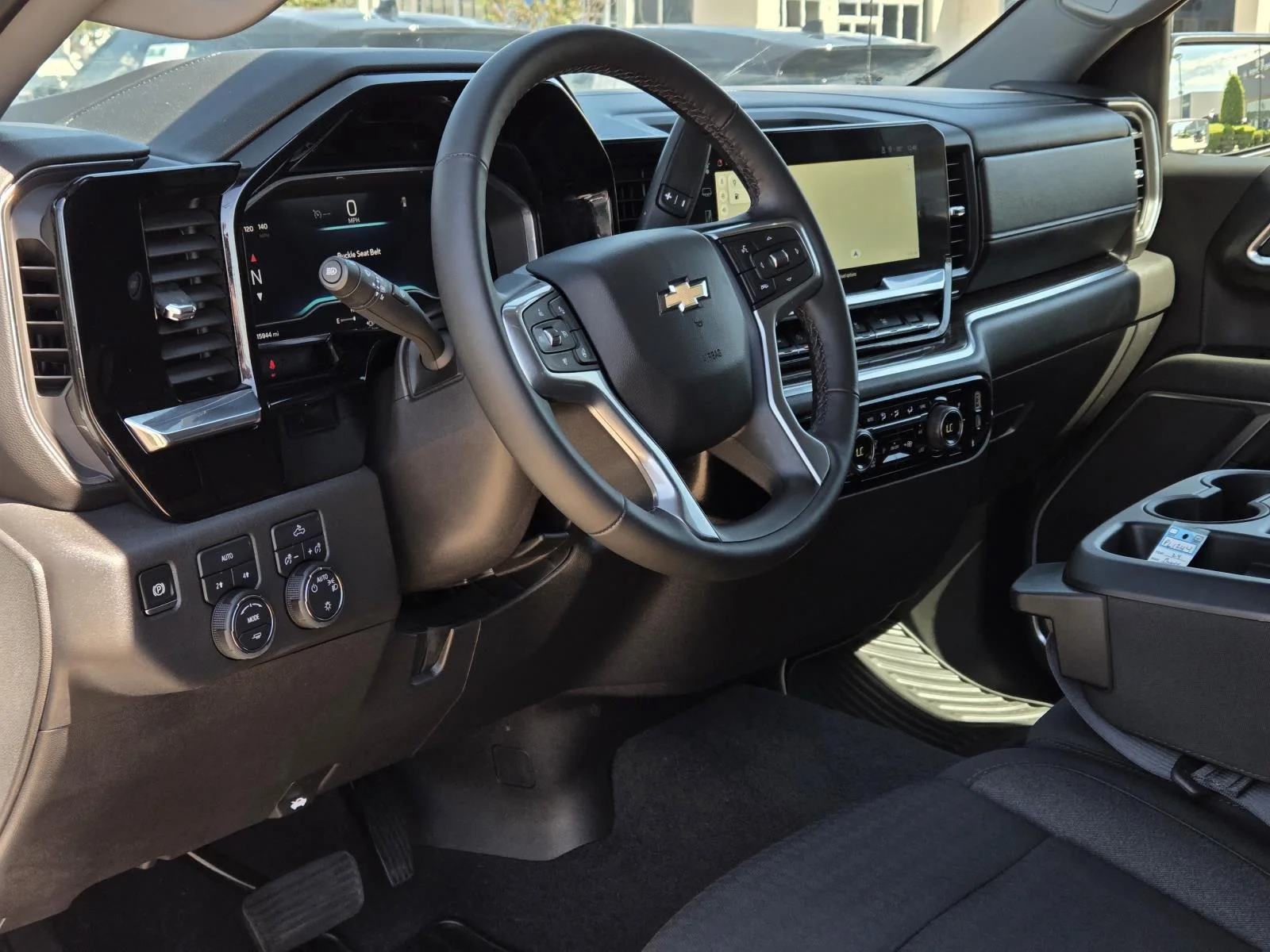 Used 2024 Summit White Chevrolet LT image 31