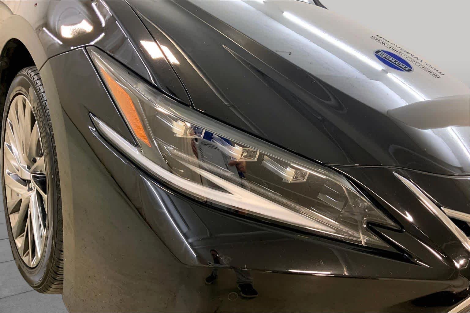 Used 2024 Obsidian Lexus Ultra Luxury image 27