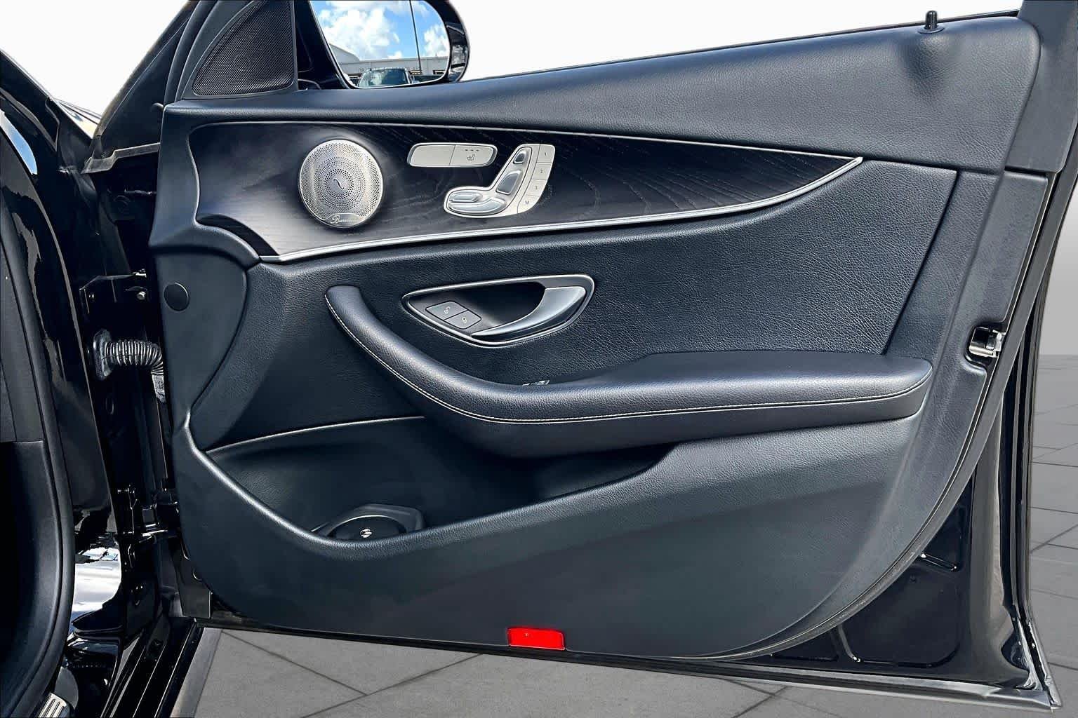 Used 2022  Mercedes-Benz E 350 image 23