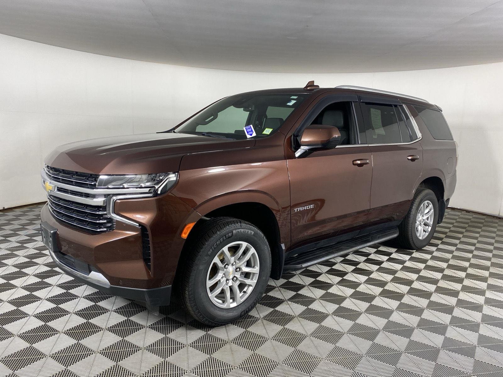 Used 2023 Auburn Metallic Chevrolet LT image 3