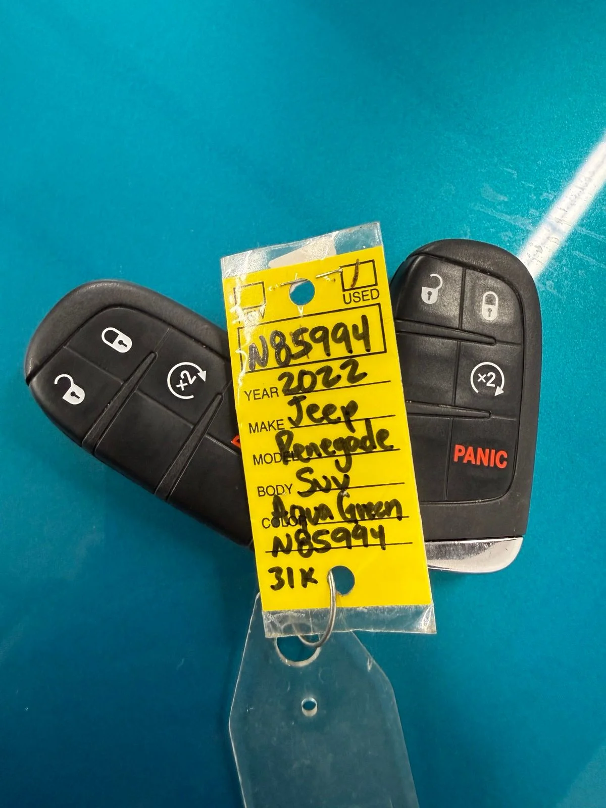 Used 2022  Jeep Altitude image 27
