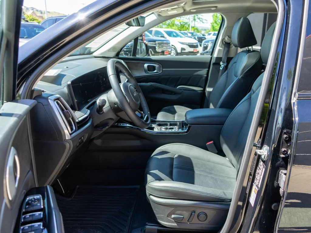 2025 Kia Sorento X-Line SX - Photo 11