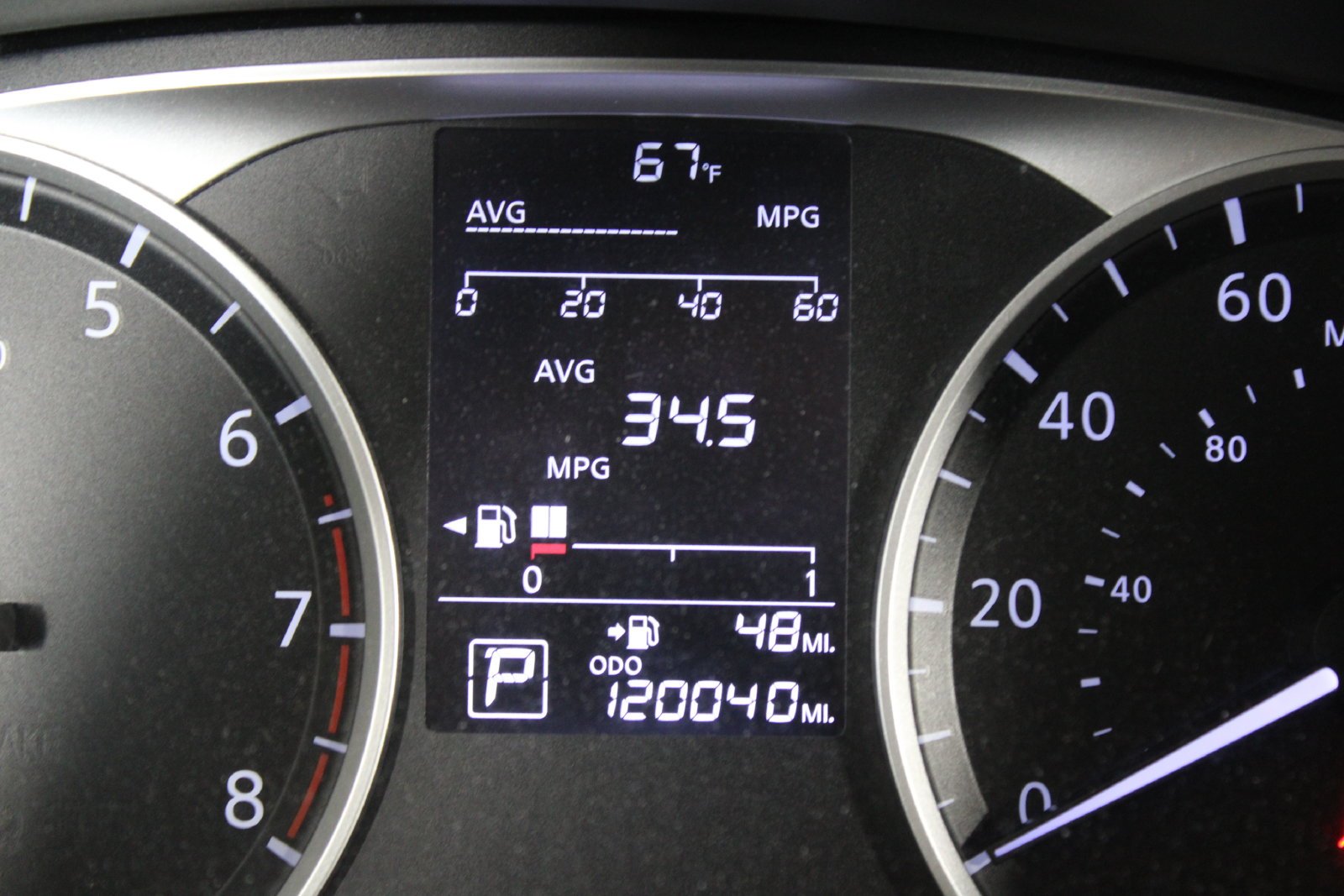 Used 2022 White Nissan S image 5